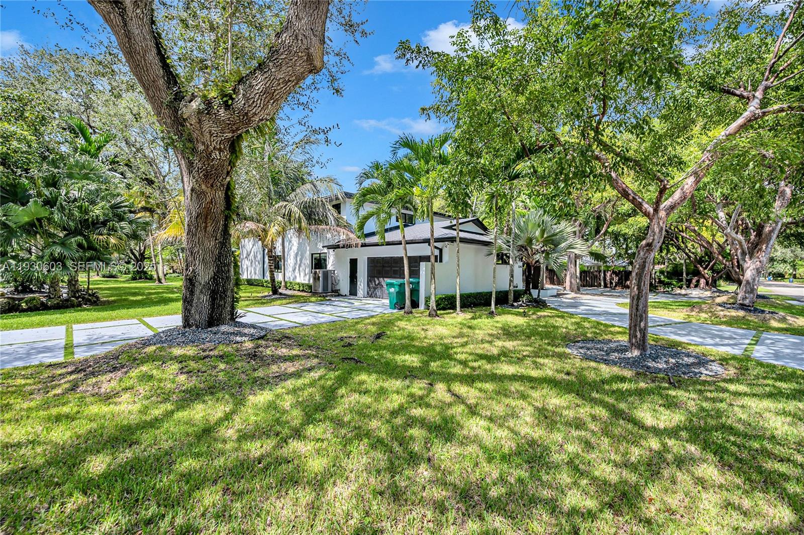 11340 SW 74th Ct Pinecrest, FL 33156