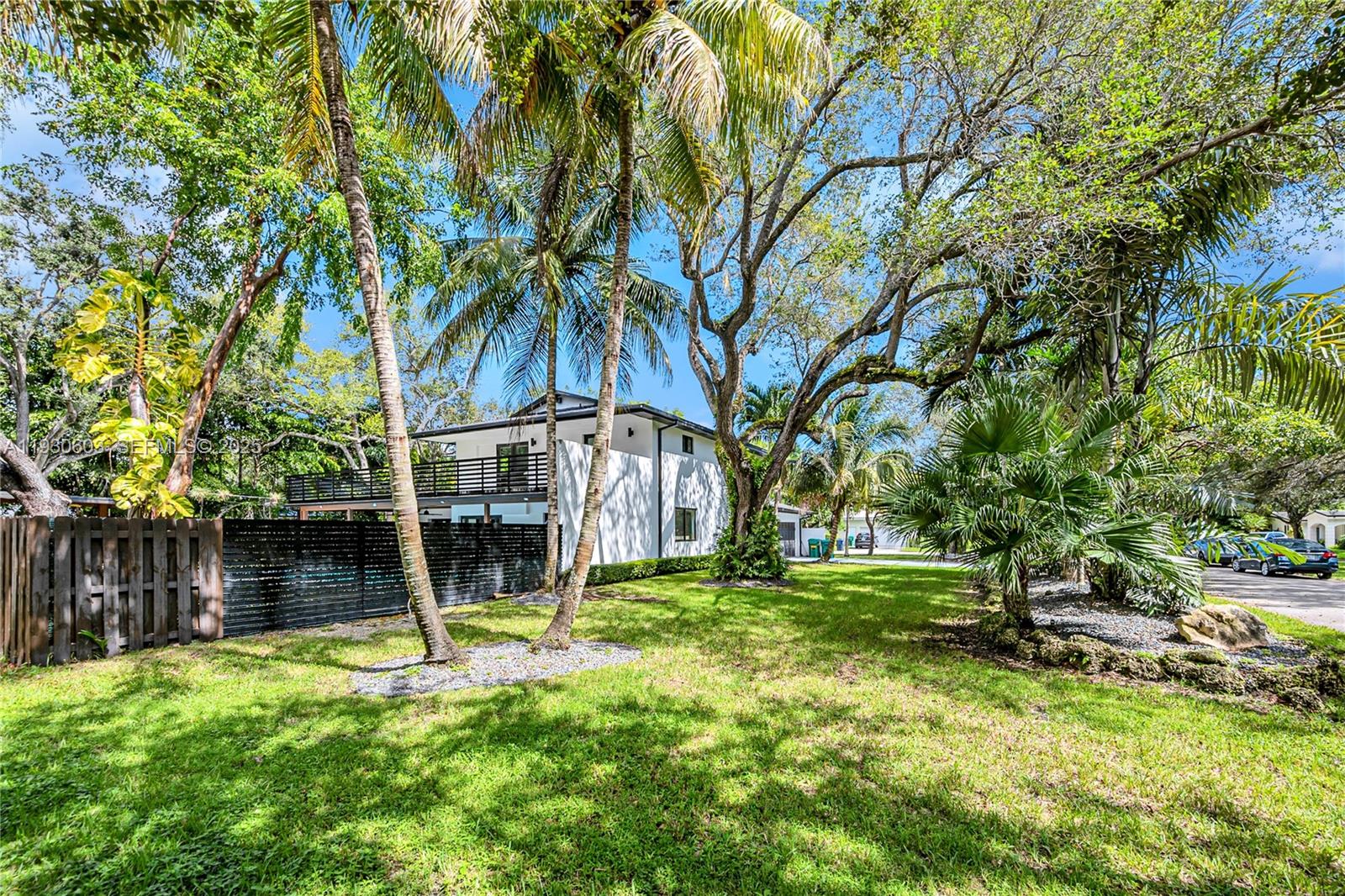 11340 SW 74th Ct Pinecrest, FL 33156