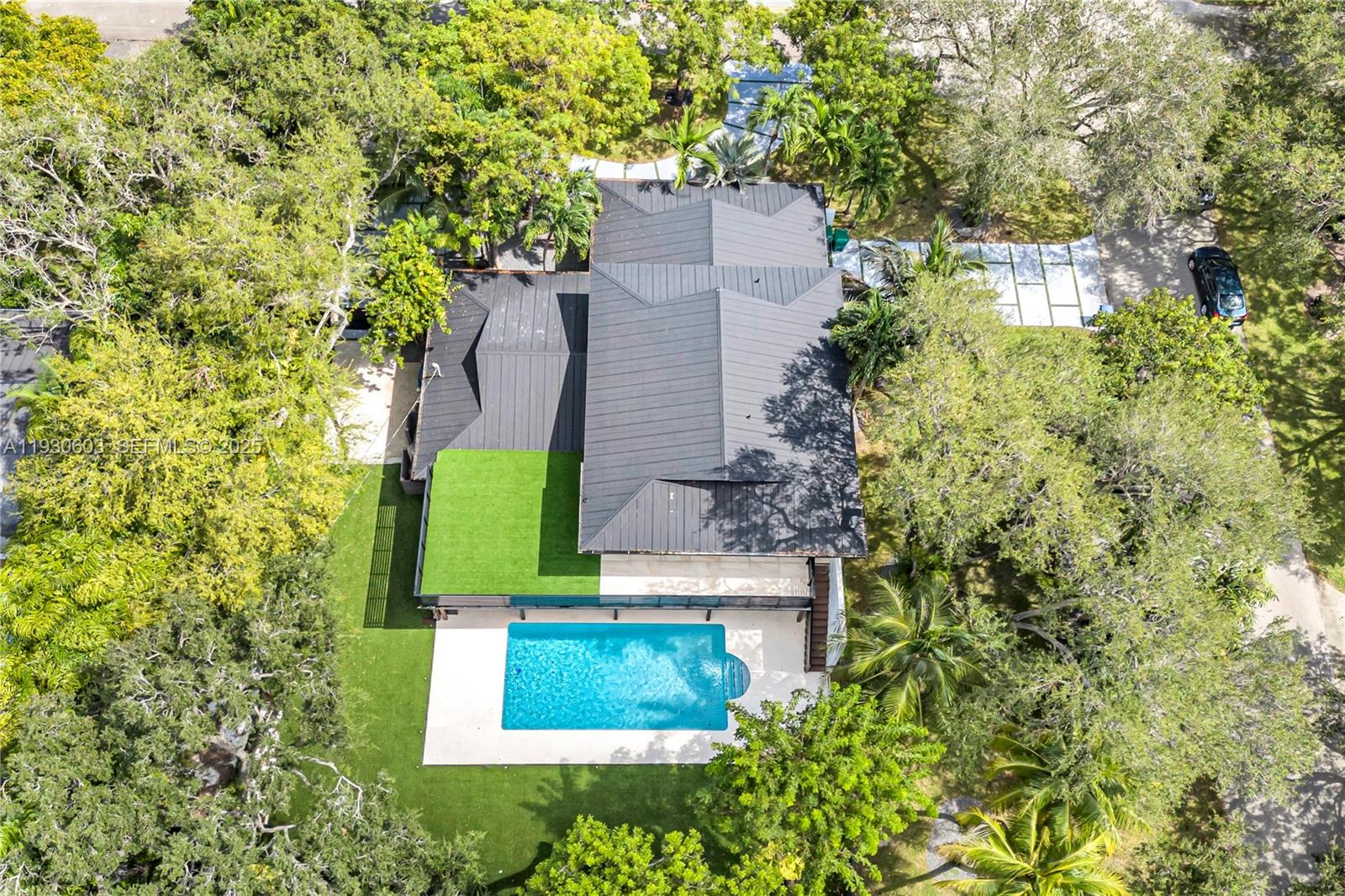 11340 SW 74th Ct Pinecrest, FL 33156