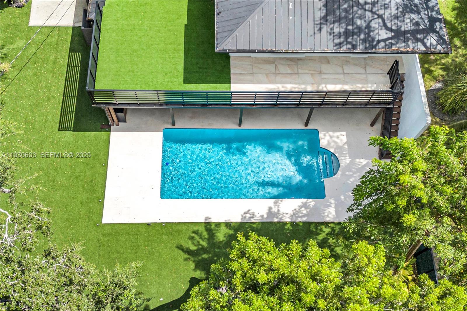 11340 SW 74th Ct Pinecrest, FL 33156