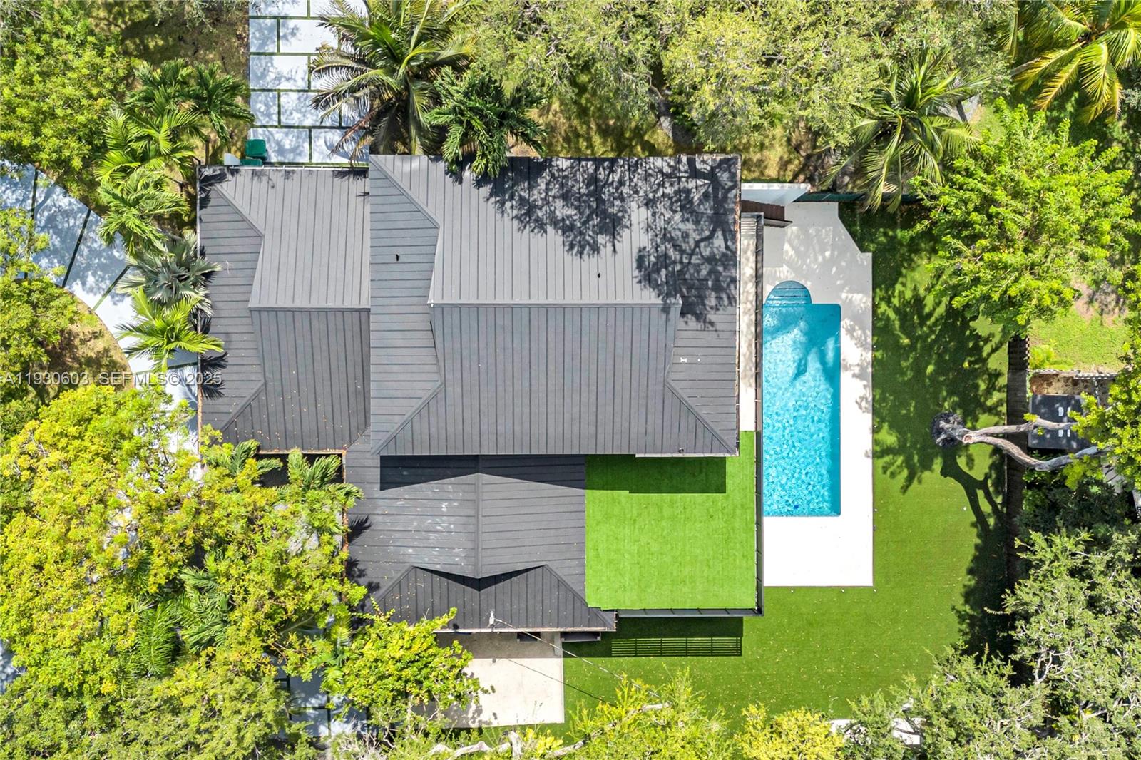 11340 SW 74th Ct Pinecrest, FL 33156