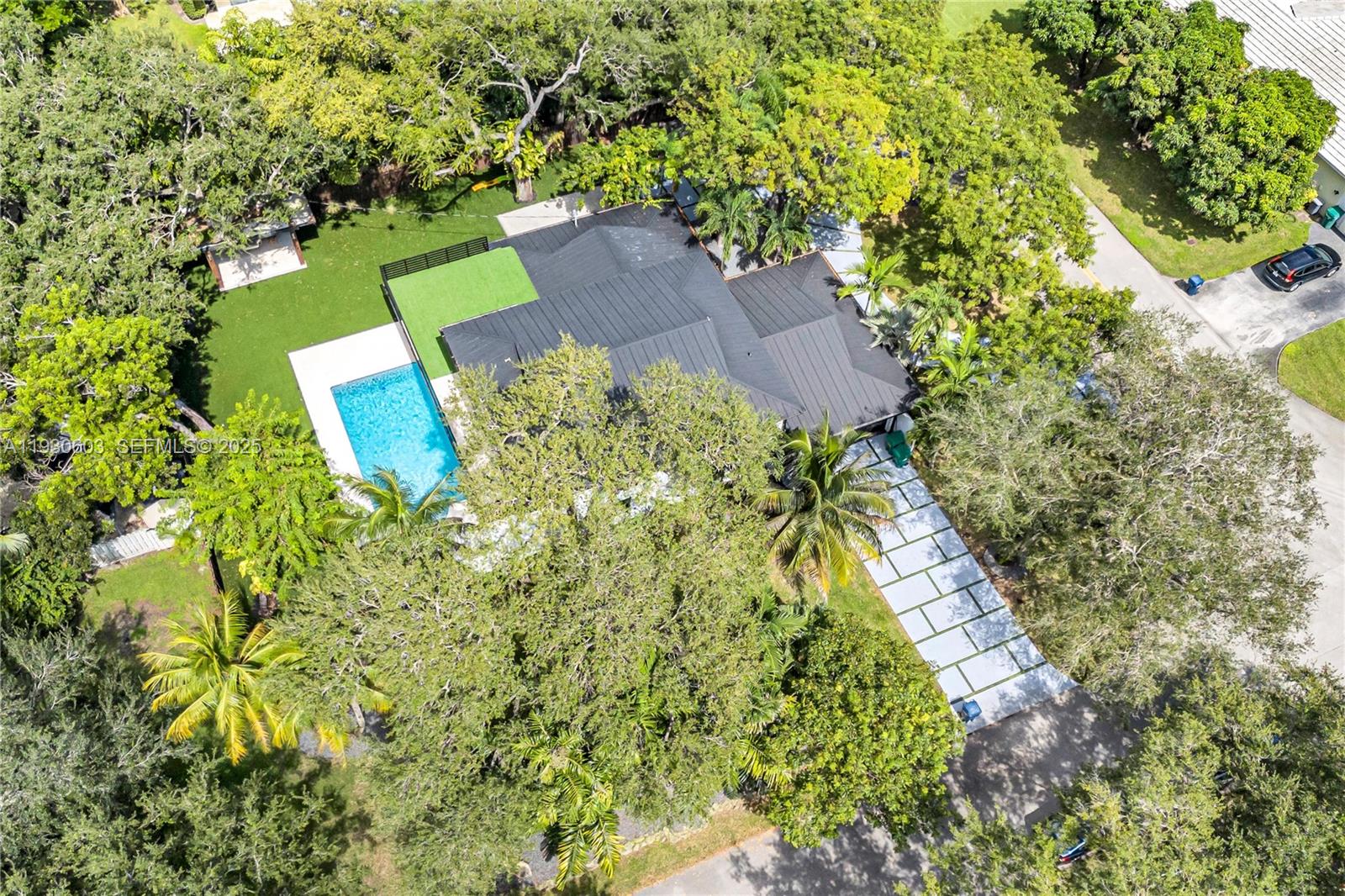 11340 SW 74th Ct Pinecrest, FL 33156