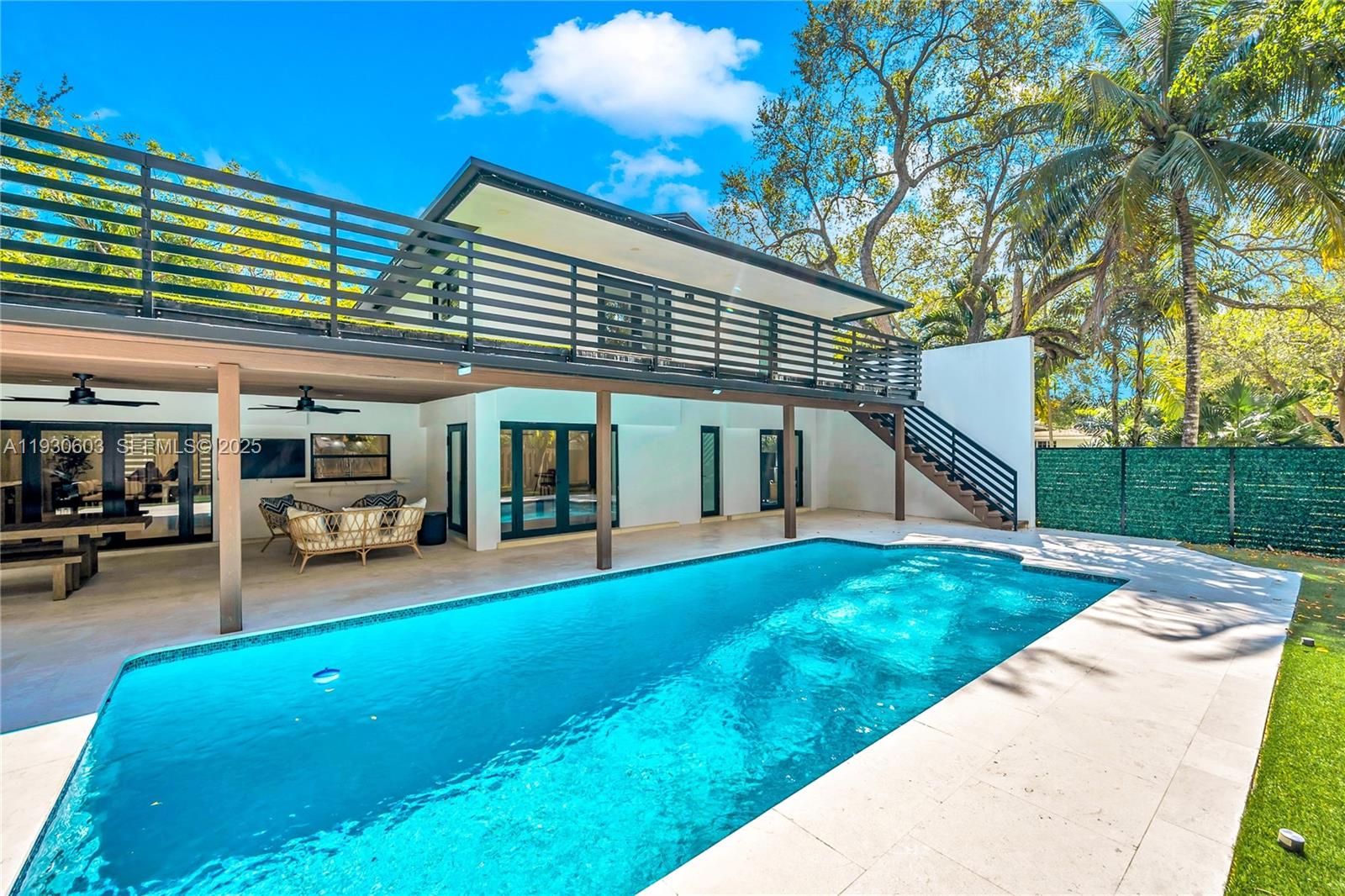 11340 SW 74th Ct Pinecrest, FL 33156