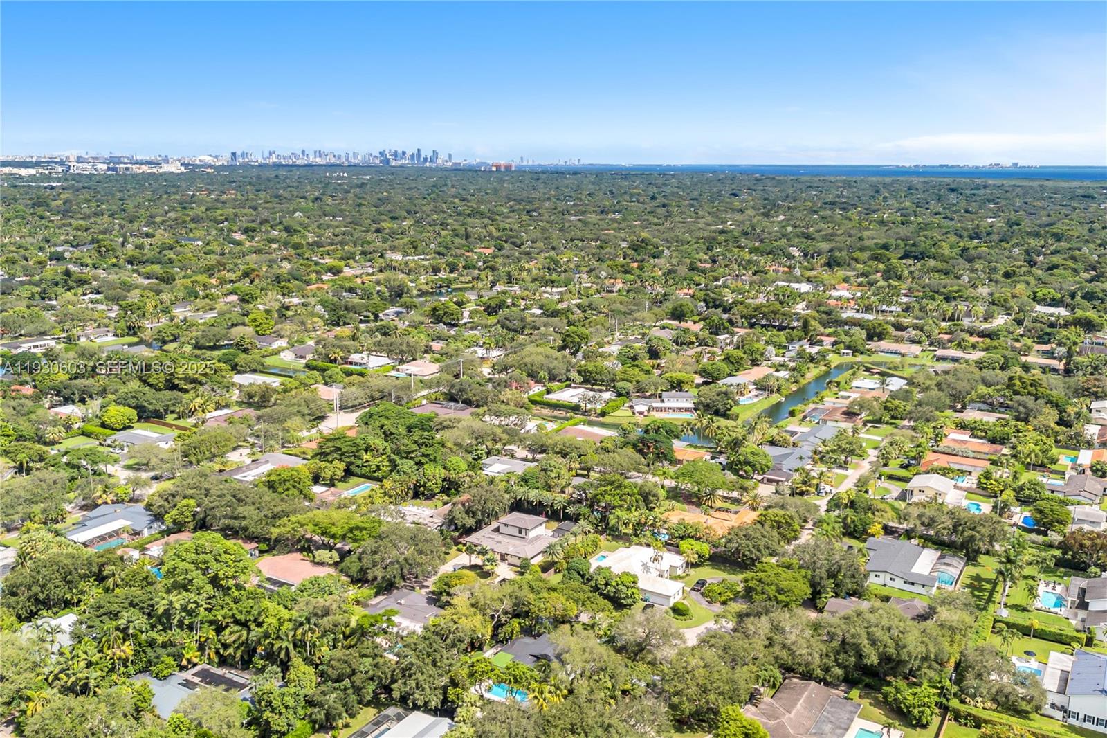 11340 SW 74th Ct Pinecrest, FL 33156