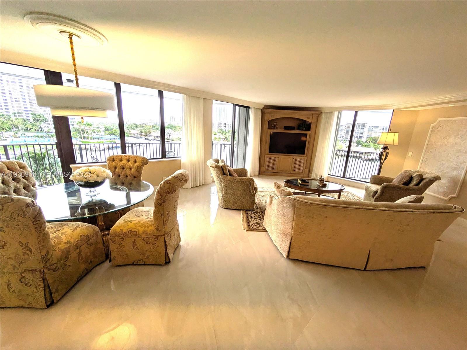 300 Three Iss Blvd #204