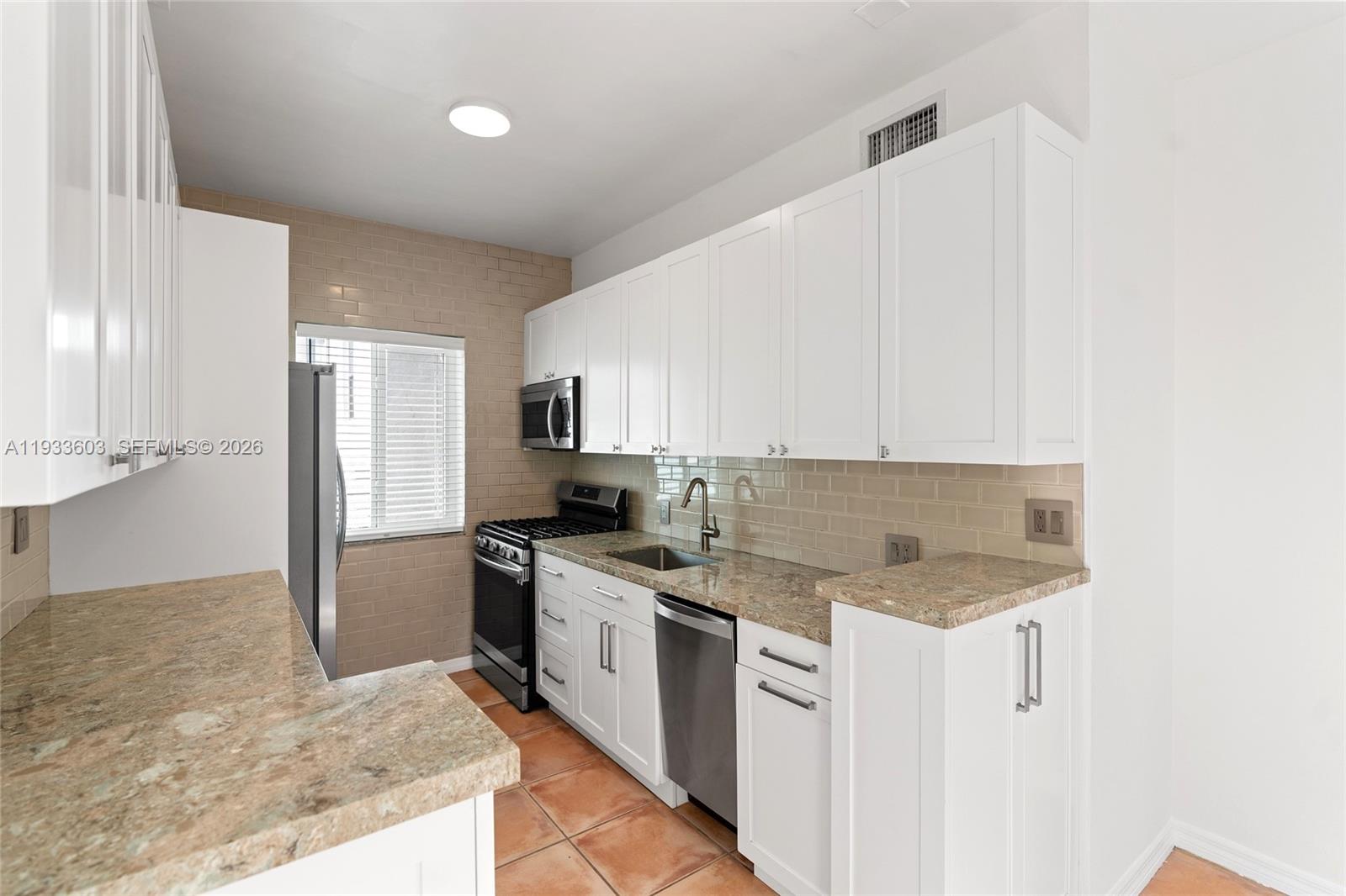 1925 Calais Dr #6 Miami Beach, FL 33141