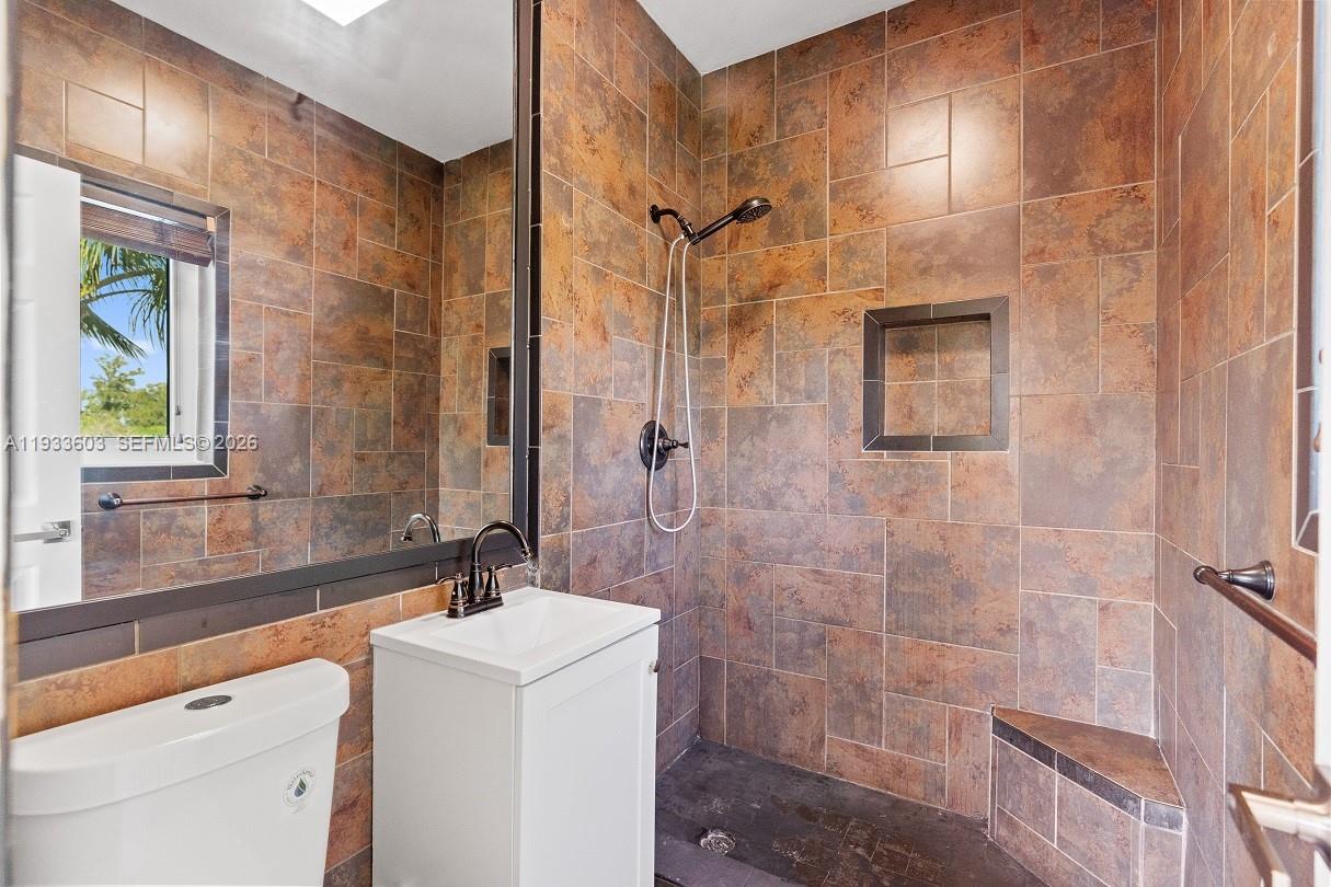 1925 Calais Dr #6 Miami Beach, FL 33141