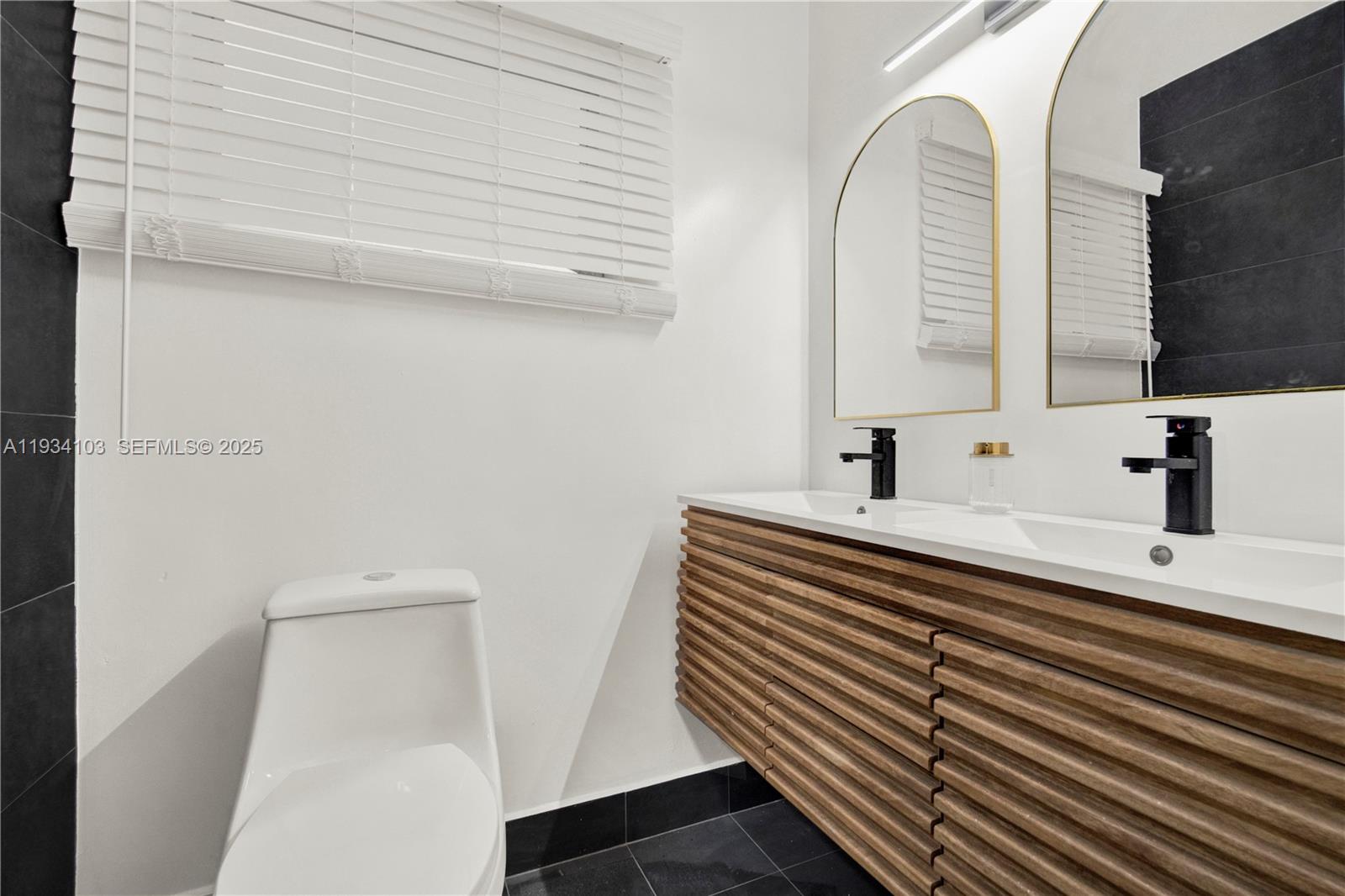 51 NE 56th Ct Oakland Park, FL 33334