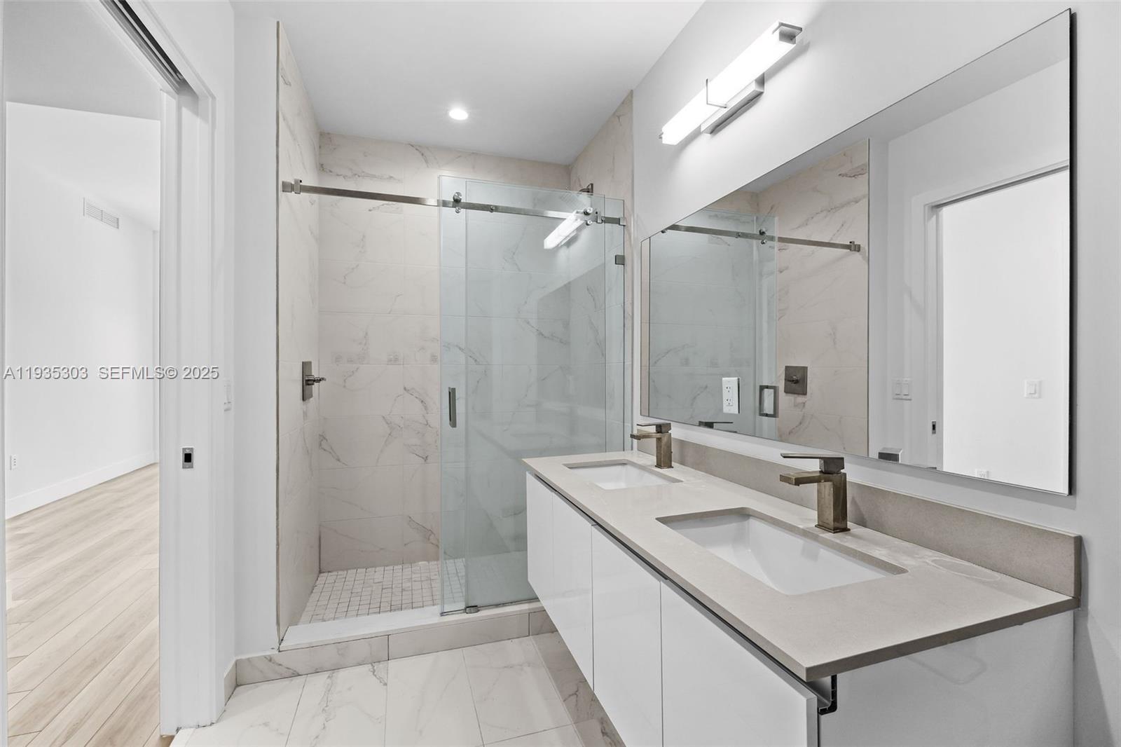 101 Diplomat Pkwy #2610 Hallandale Beach, FL 33009