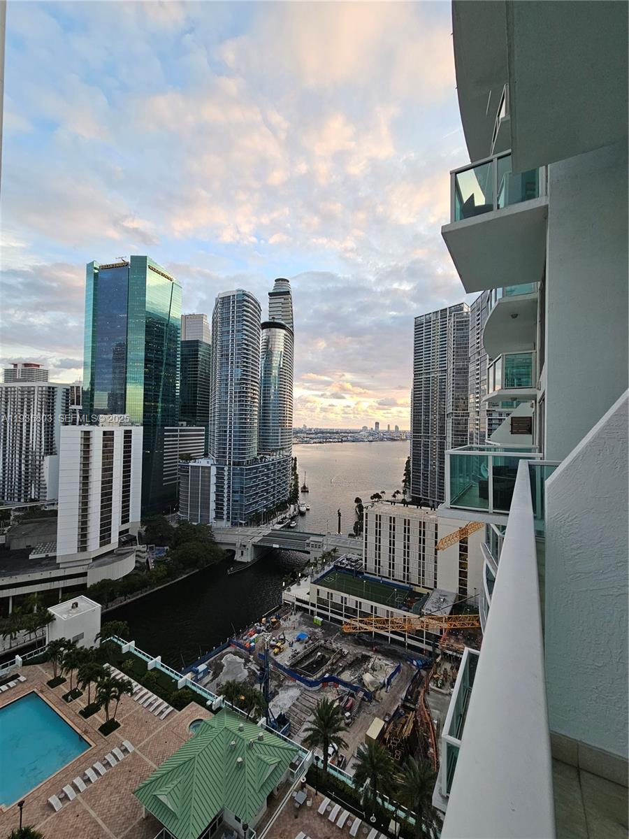 image Brickell on the River South19