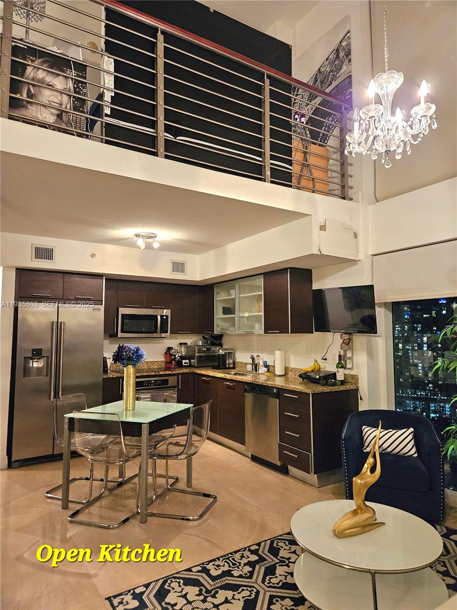 image Brickell on the River South37