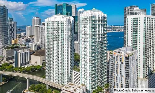 image Brickell on the River South3