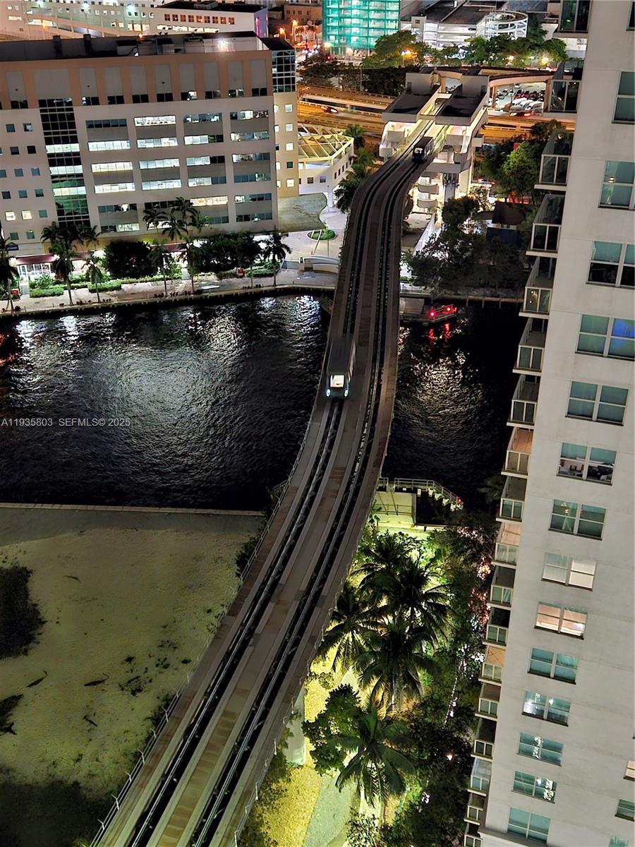 image Brickell on the River South41