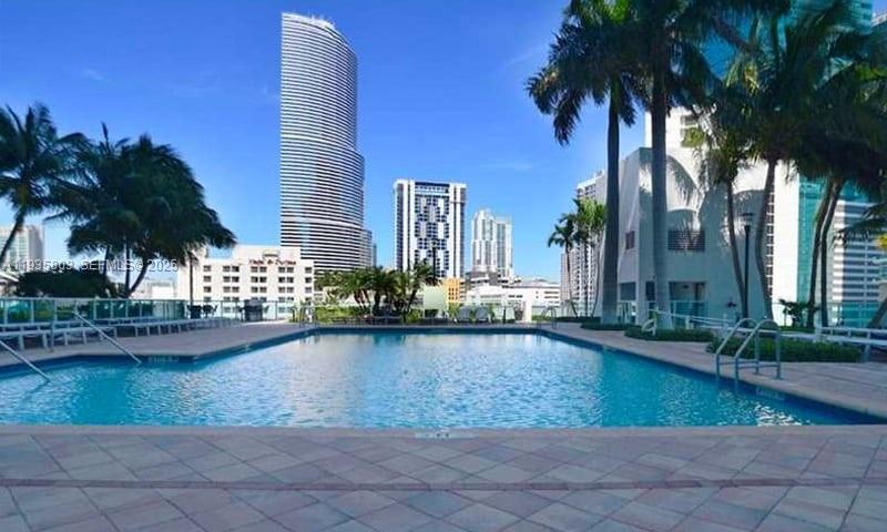 image Brickell on the River South7