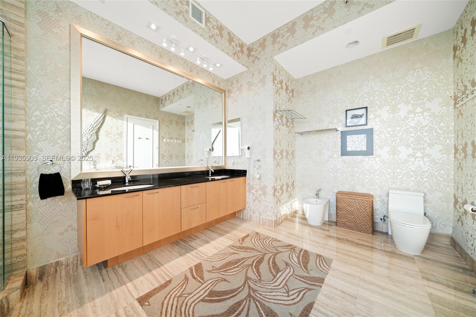 image Trump Tower I13