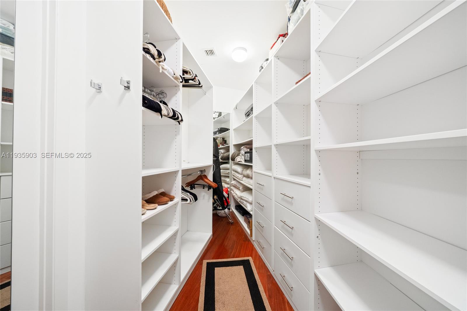 image Trump Tower I14