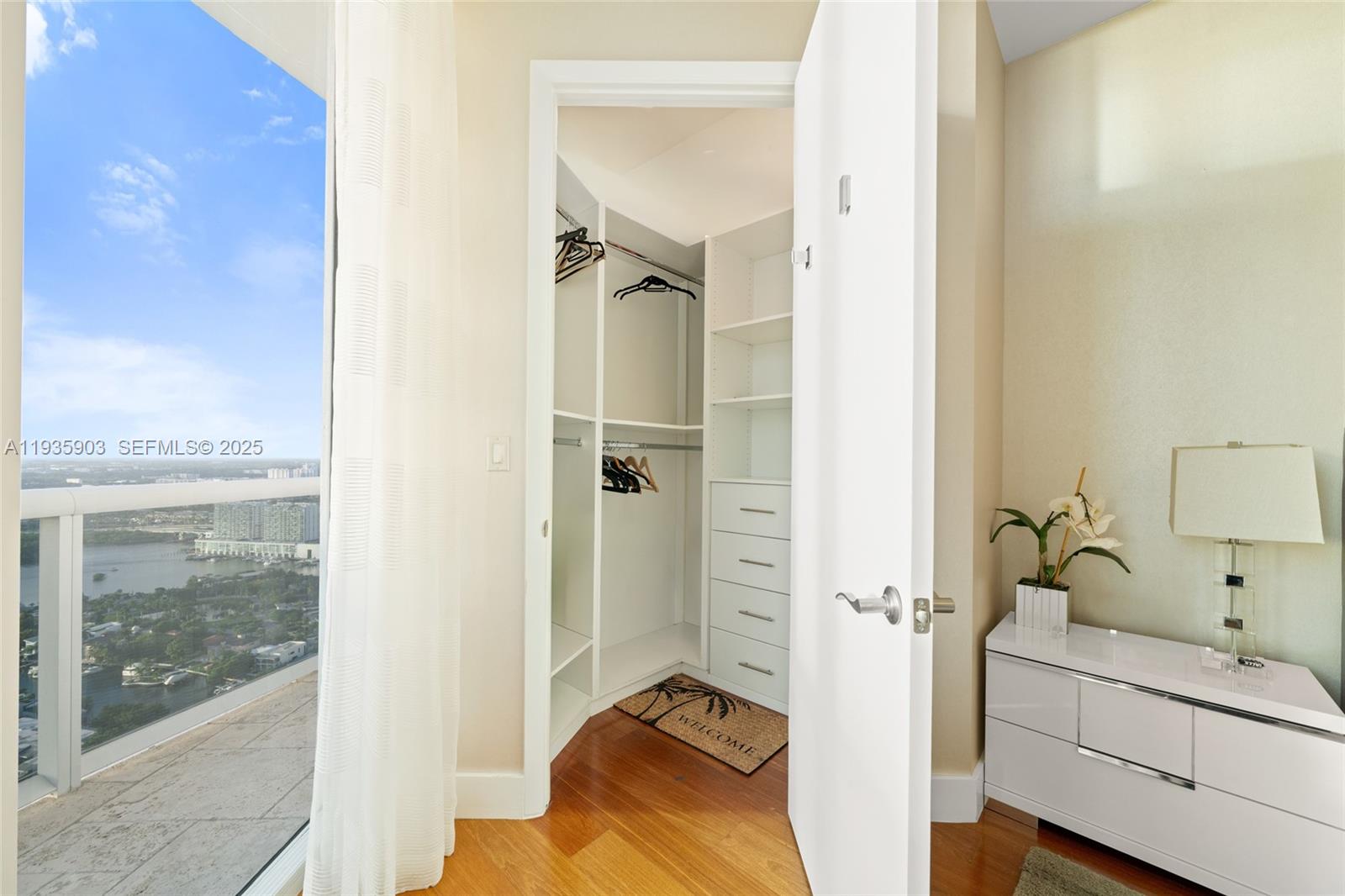 image Trump Tower I20