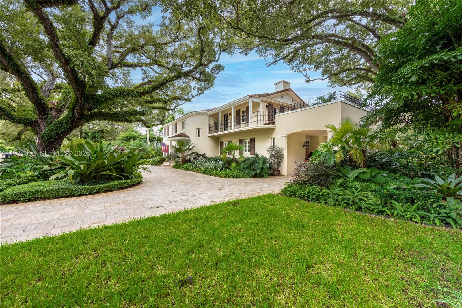 1036 S Greenway Dr Coral Gables, FL 33134
