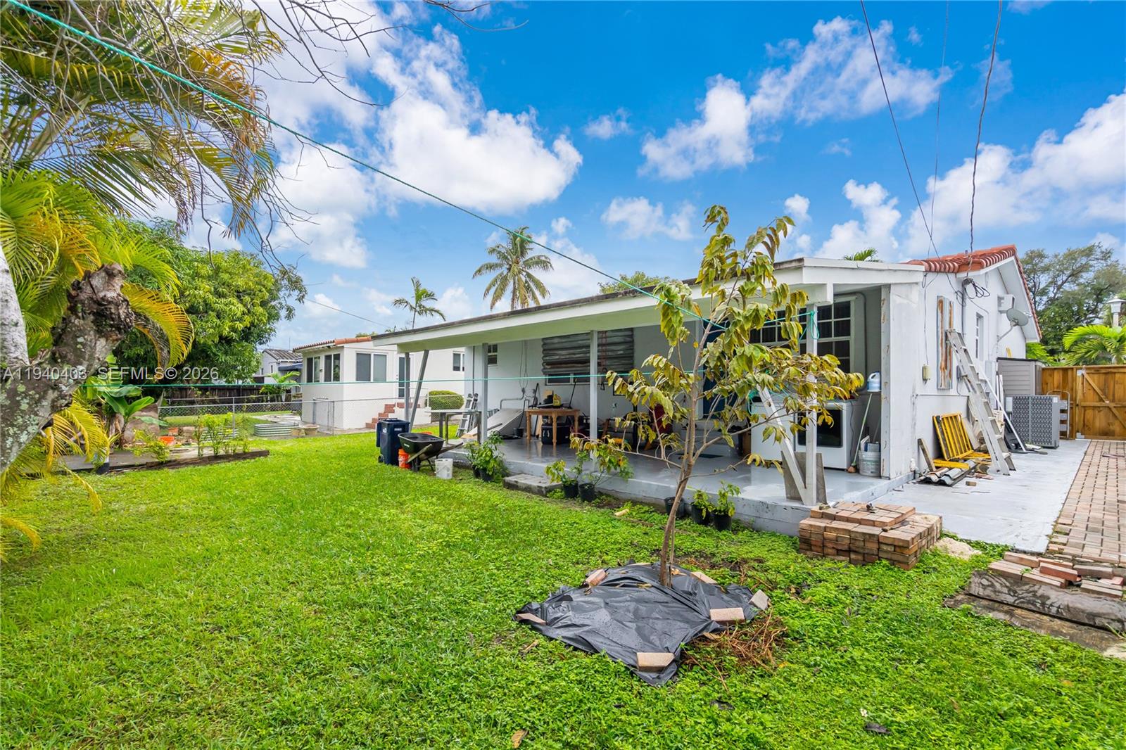 2145 SW 26th St Miami, FL 33133