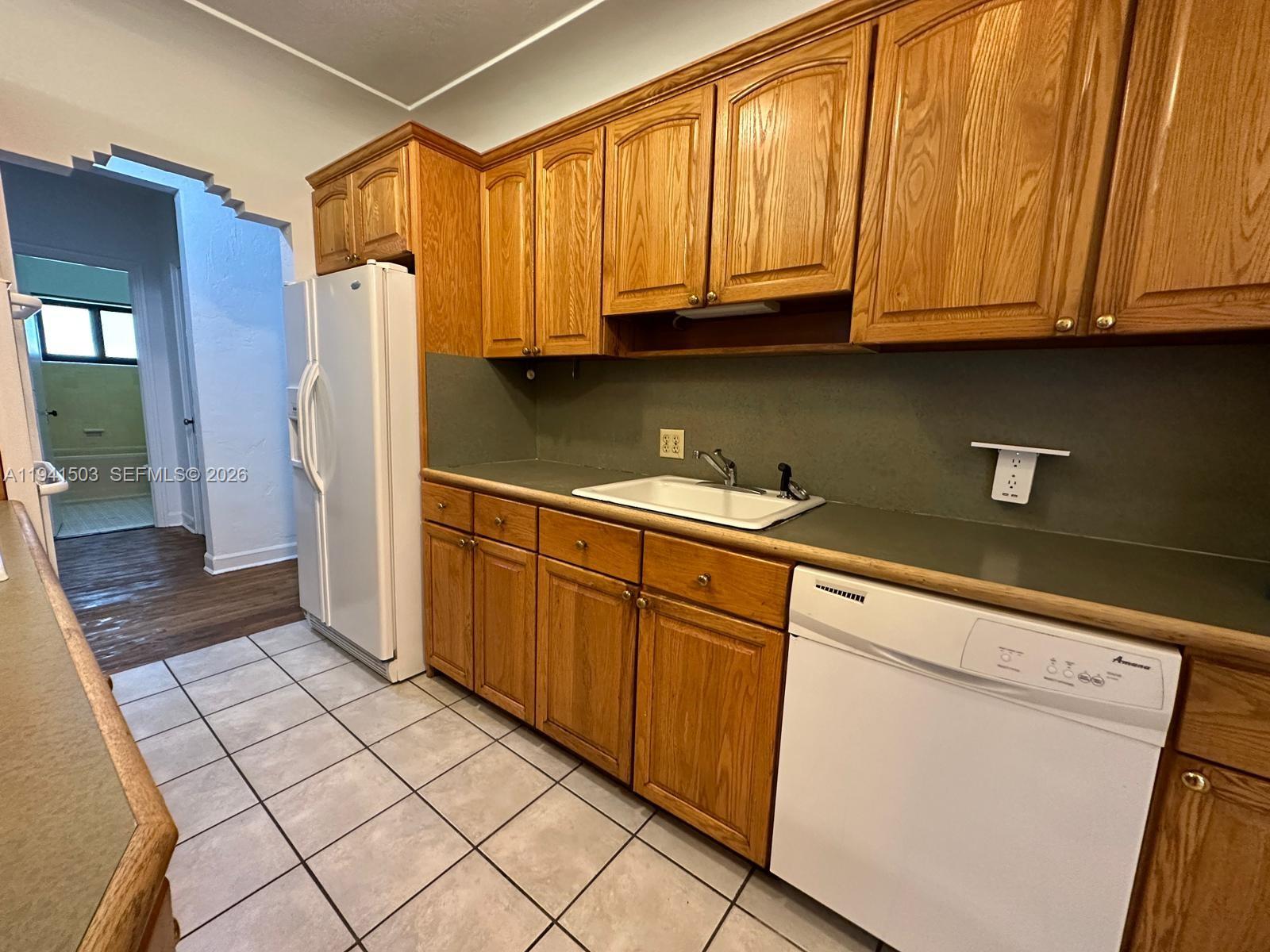 3050 SW 21st St Miami, FL 33145