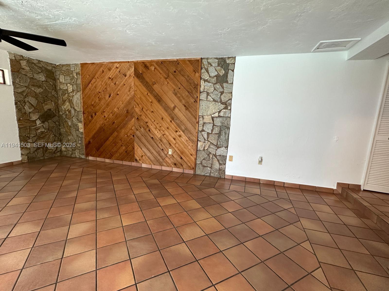 3050 SW 21st St Miami, FL 33145