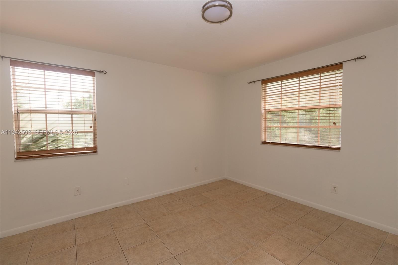 18328 NW 68th Ave #P Hialeah, FL 33015