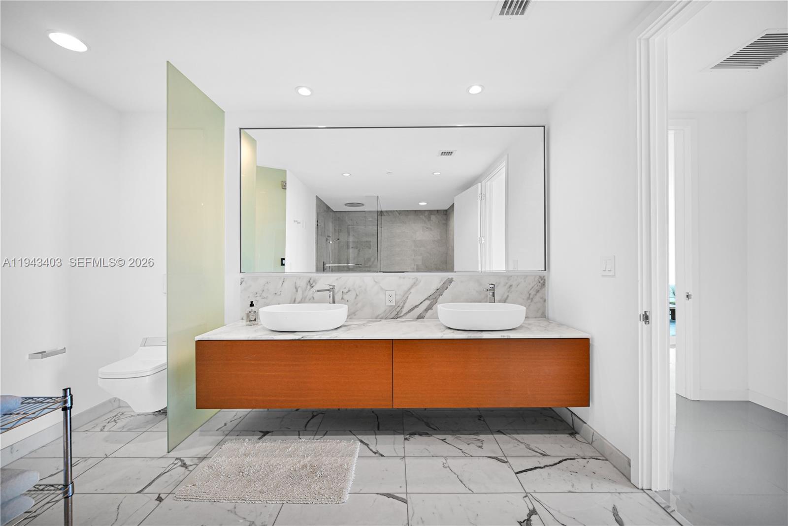 10203 Collins Ave #903 Bal Harbour, FL 33154