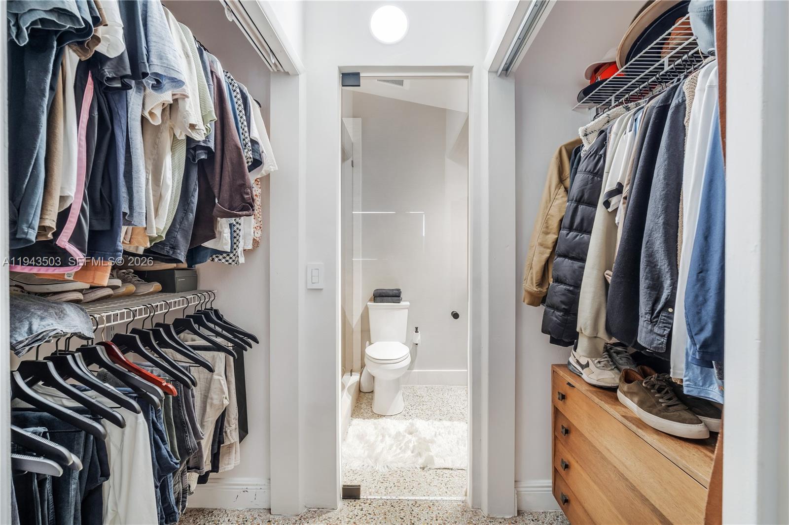 1245 NE 154th St North Miami Beach, FL 33162