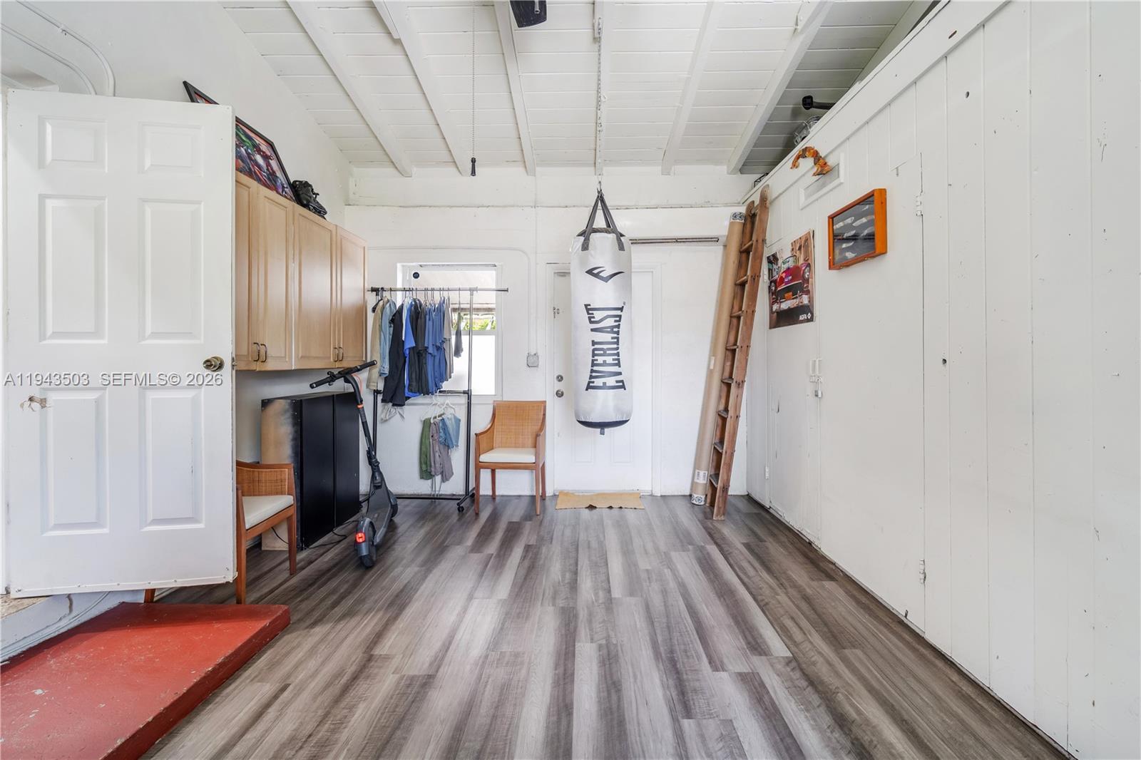 1245 NE 154th St North Miami Beach, FL 33162