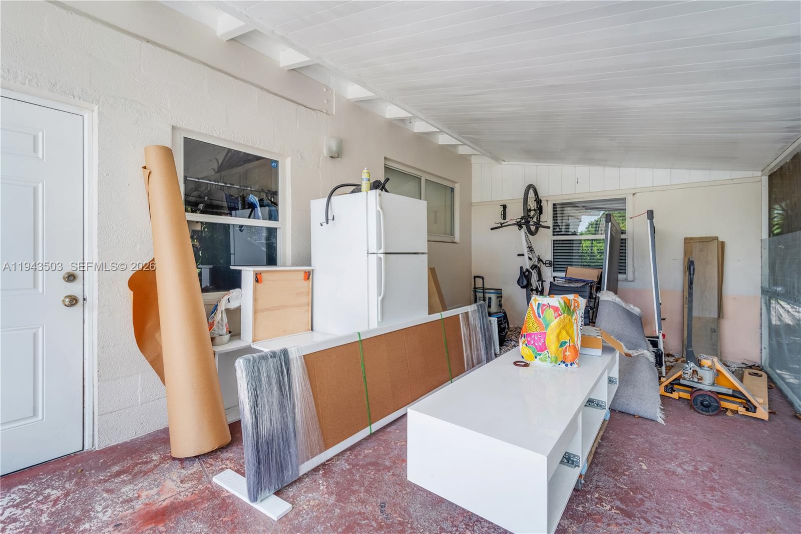 1245 NE 154th St North Miami Beach, FL 33162