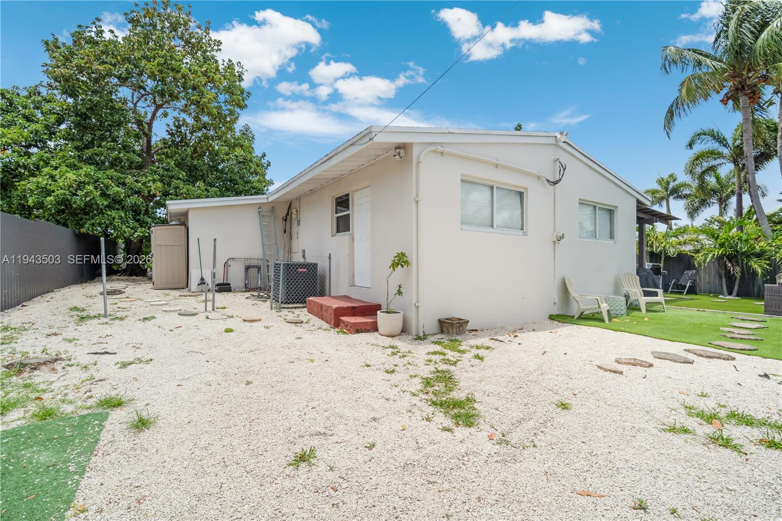 1245 NE 154th St North Miami Beach, FL 33162