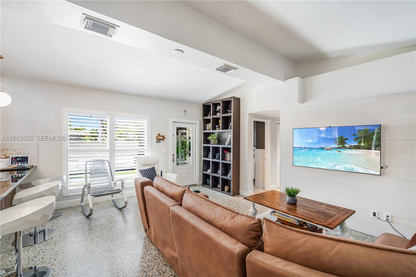 1245 NE 154th St North Miami Beach, FL 33162