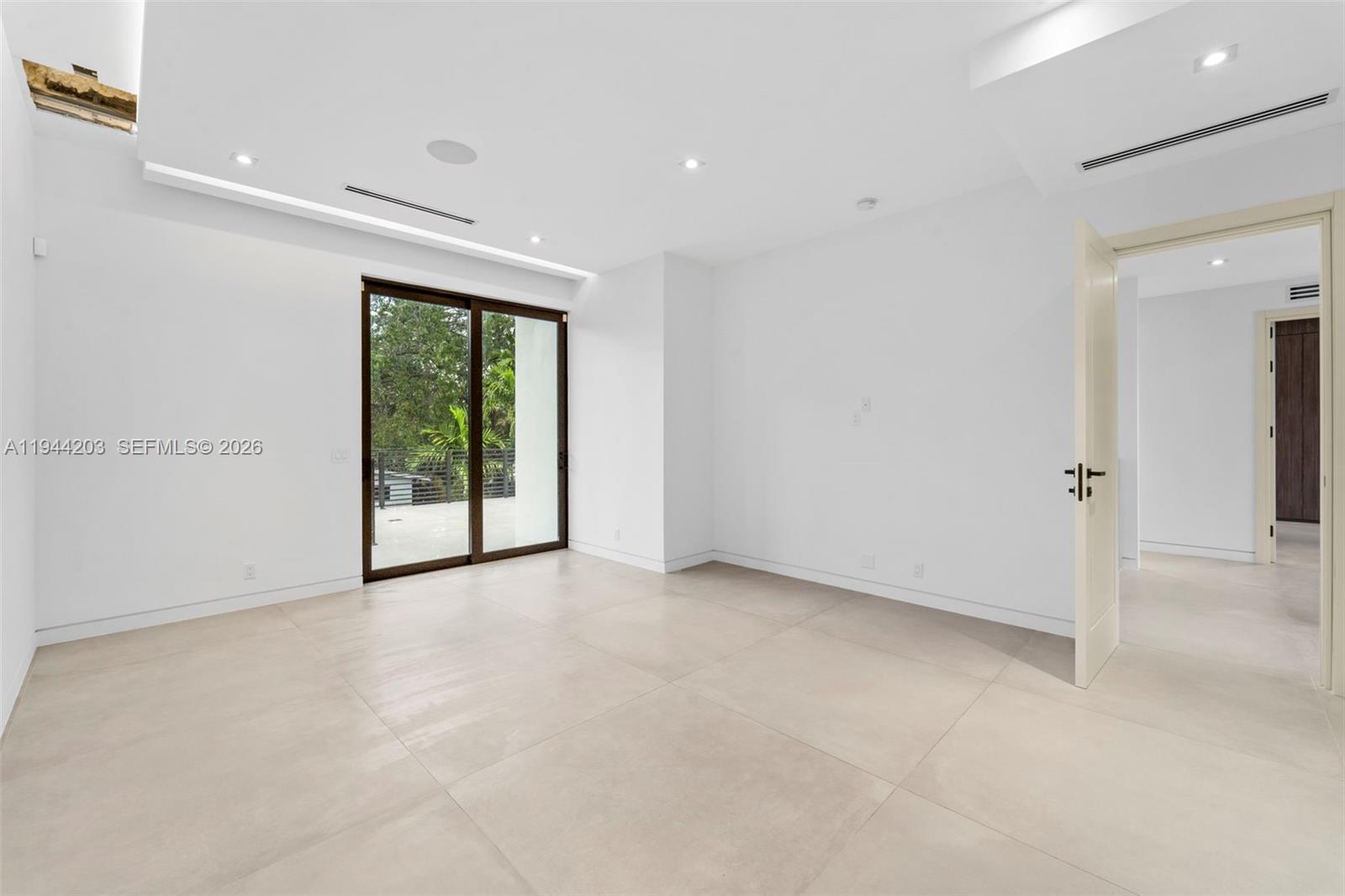 685 NE 81st St Miami, FL 33138