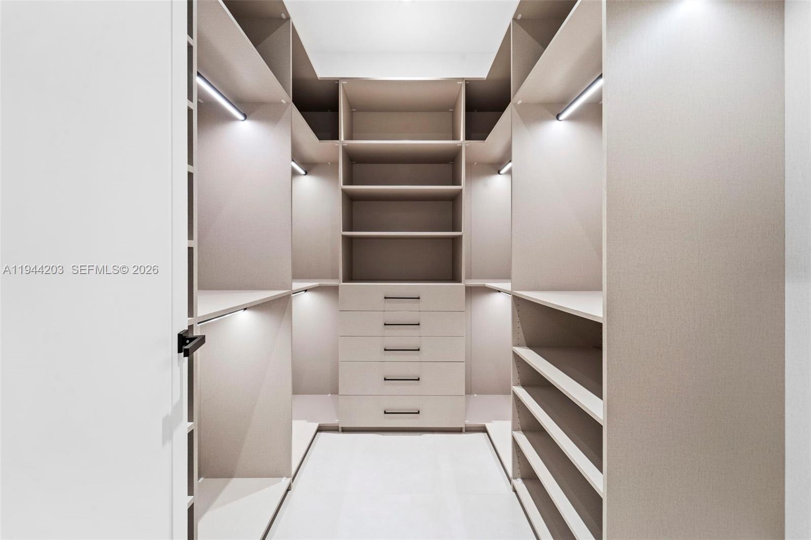 685 NE 81st St Miami, FL 33138