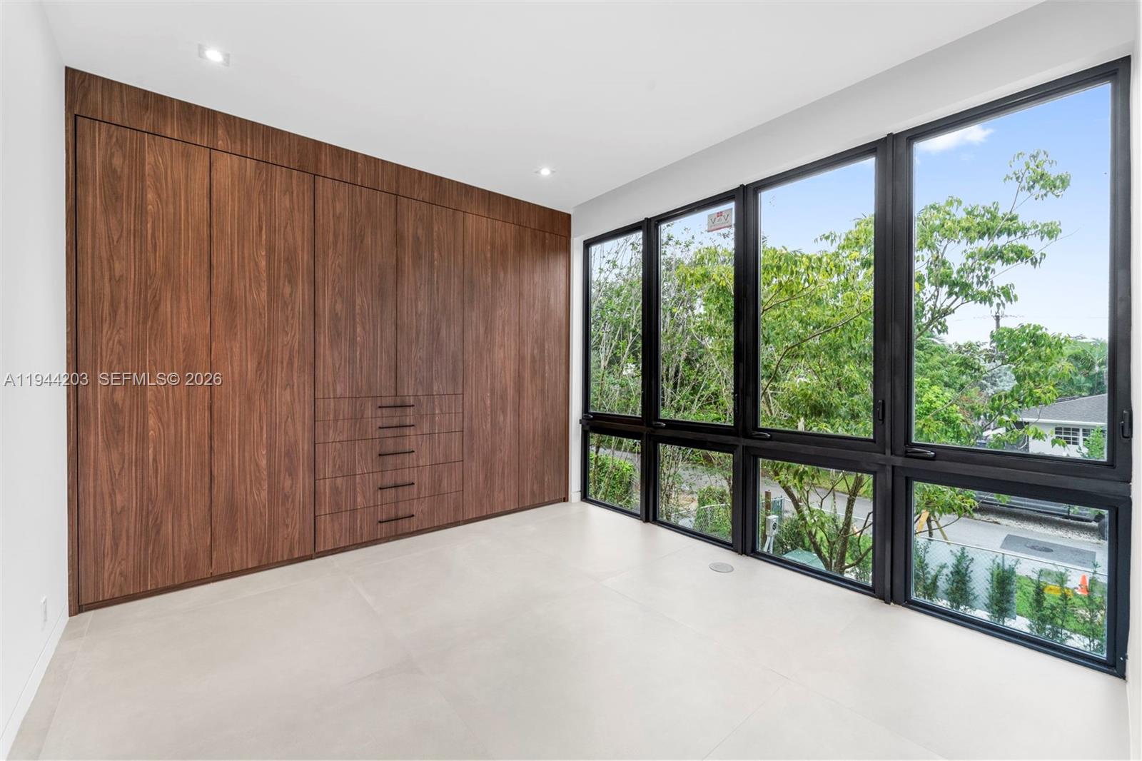 685 NE 81st St Miami, FL 33138