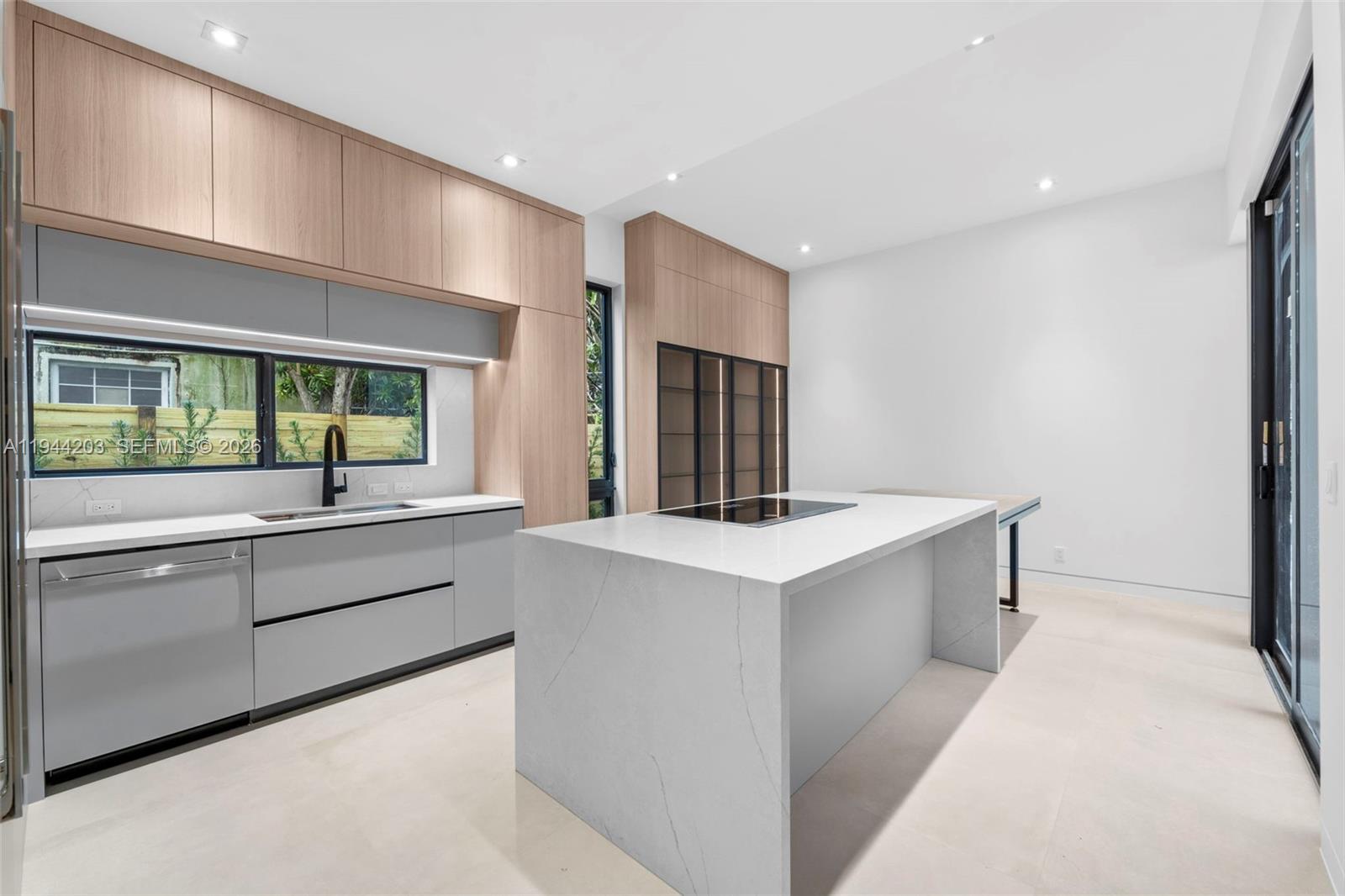 685 NE 81st St Miami, FL 33138