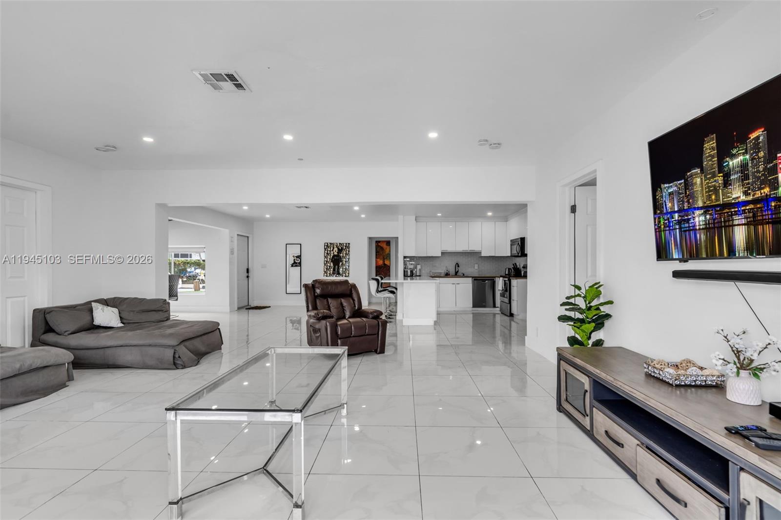 2721 Harding St Hollywood, FL 33020