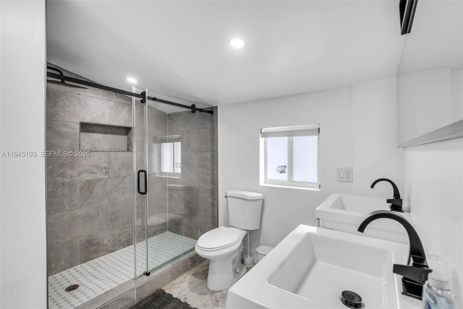 2721 Harding St Hollywood, FL 33020