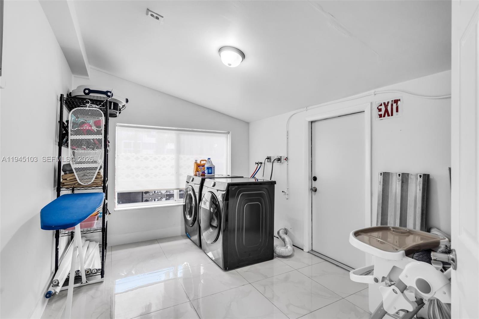 2721 Harding St Hollywood, FL 33020