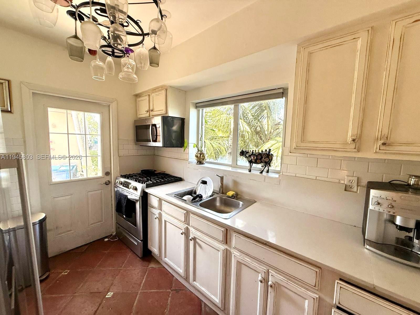 1785 Calais Dr #8 Miami Beach, FL 33141