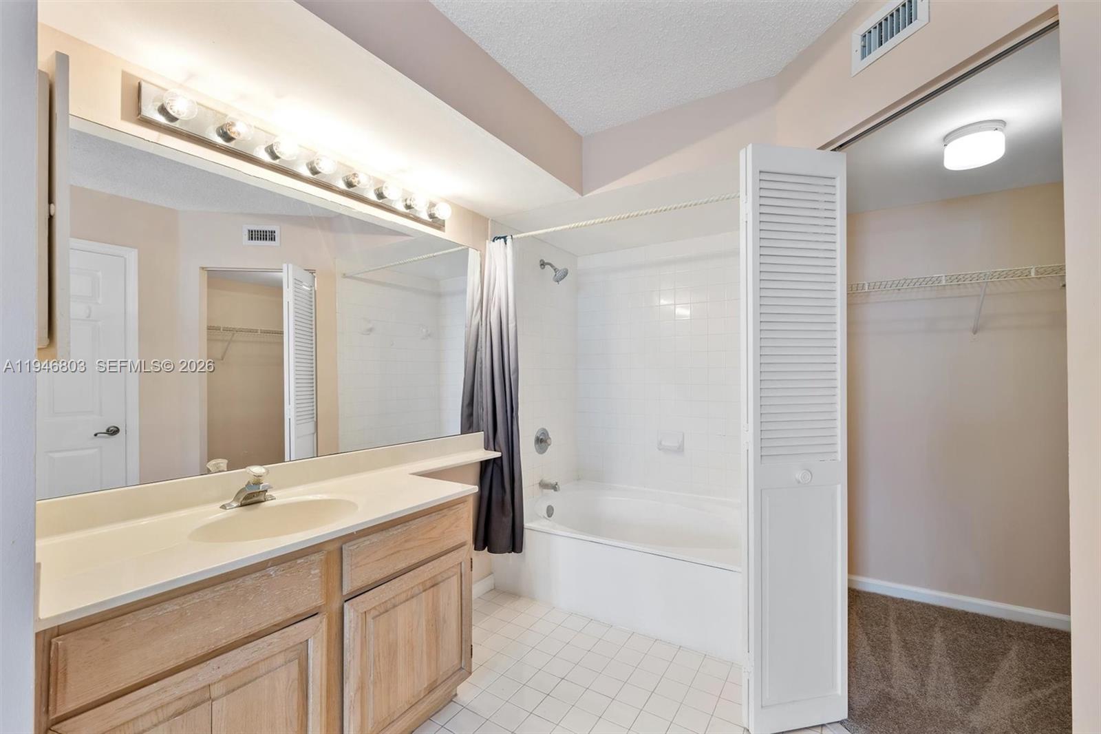 1280 S Alhambra Cir #2211 Coral Gables, FL 33146