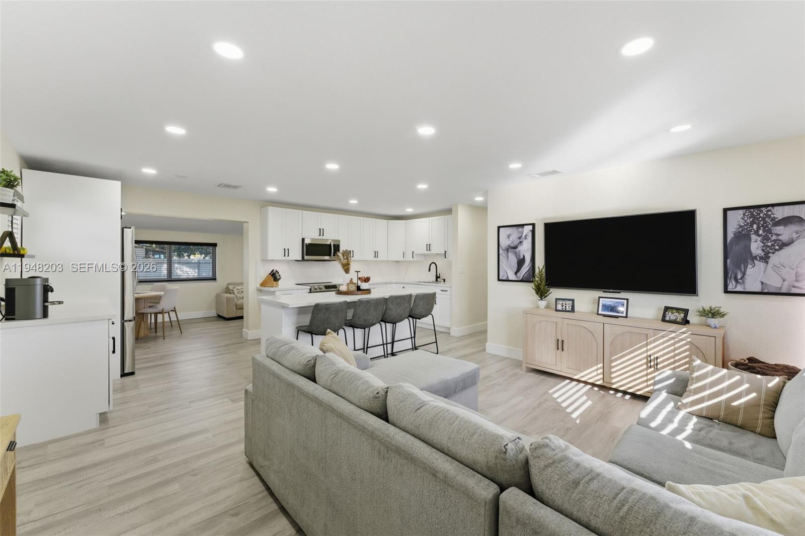 11065 SW 52nd Dr Miami, FL 33165