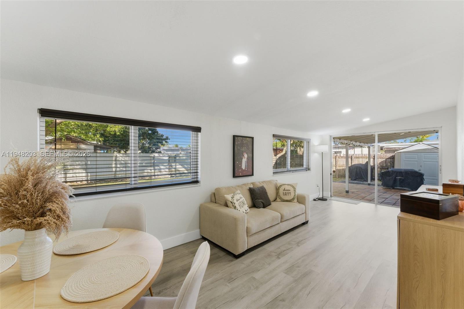 11065 SW 52nd Dr Miami, FL 33165