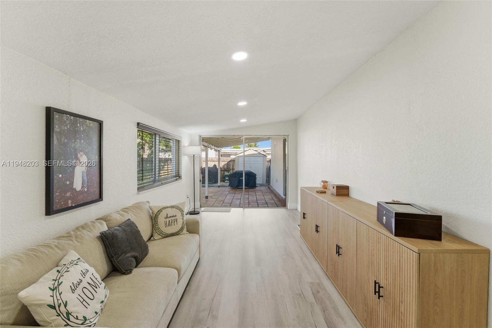 11065 SW 52nd Dr Miami, FL 33165