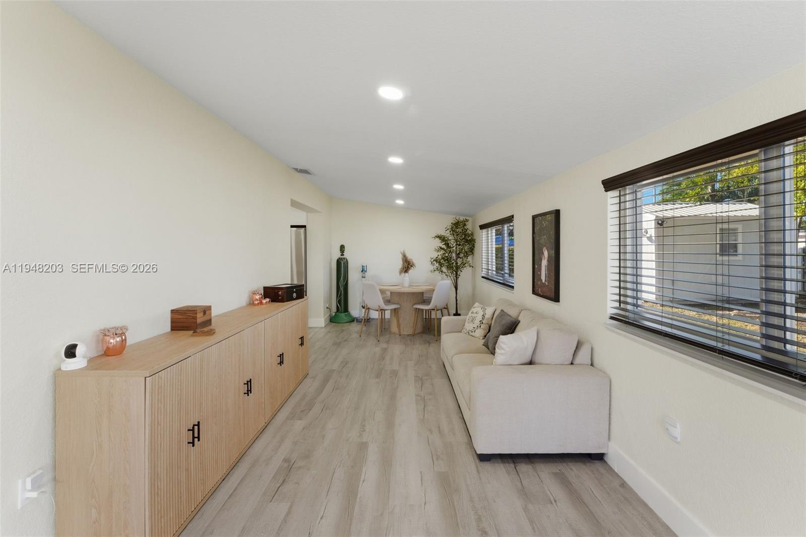 11065 SW 52nd Dr Miami, FL 33165