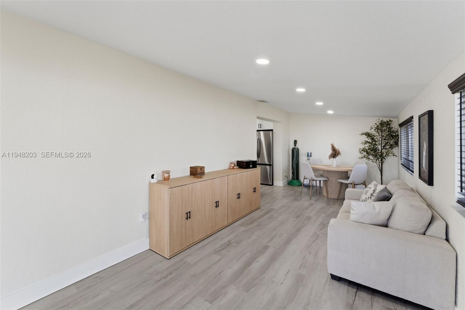 11065 SW 52nd Dr Miami, FL 33165