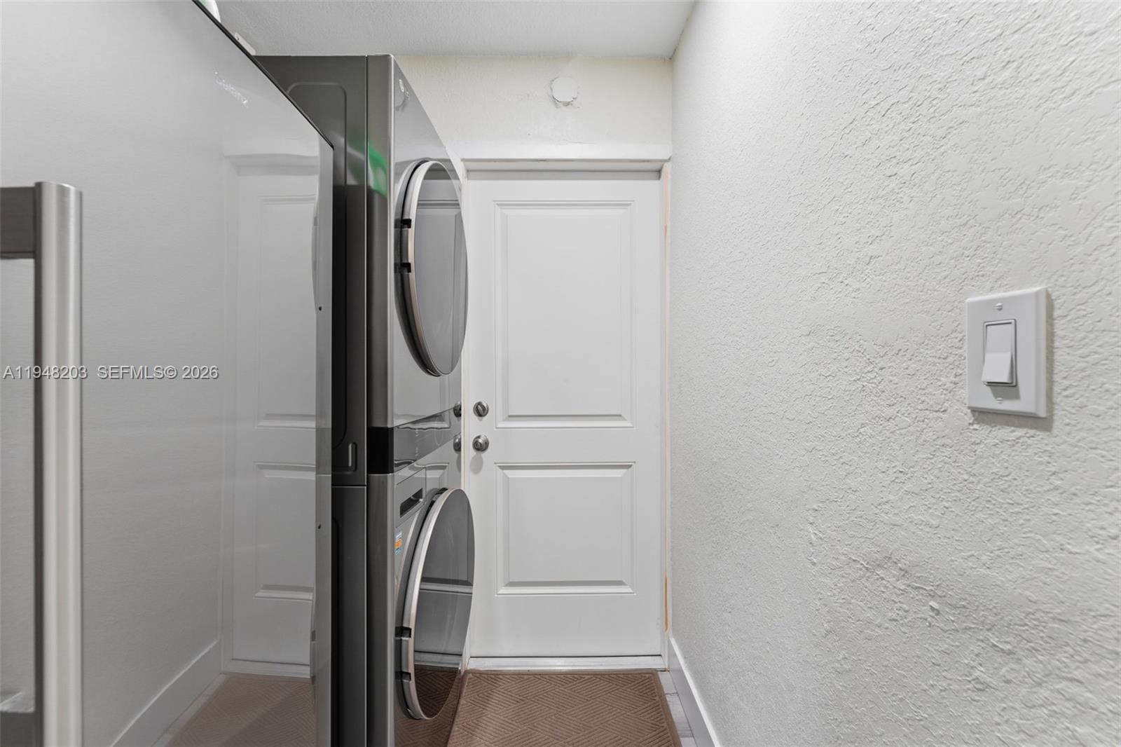 11065 SW 52nd Dr Miami, FL 33165