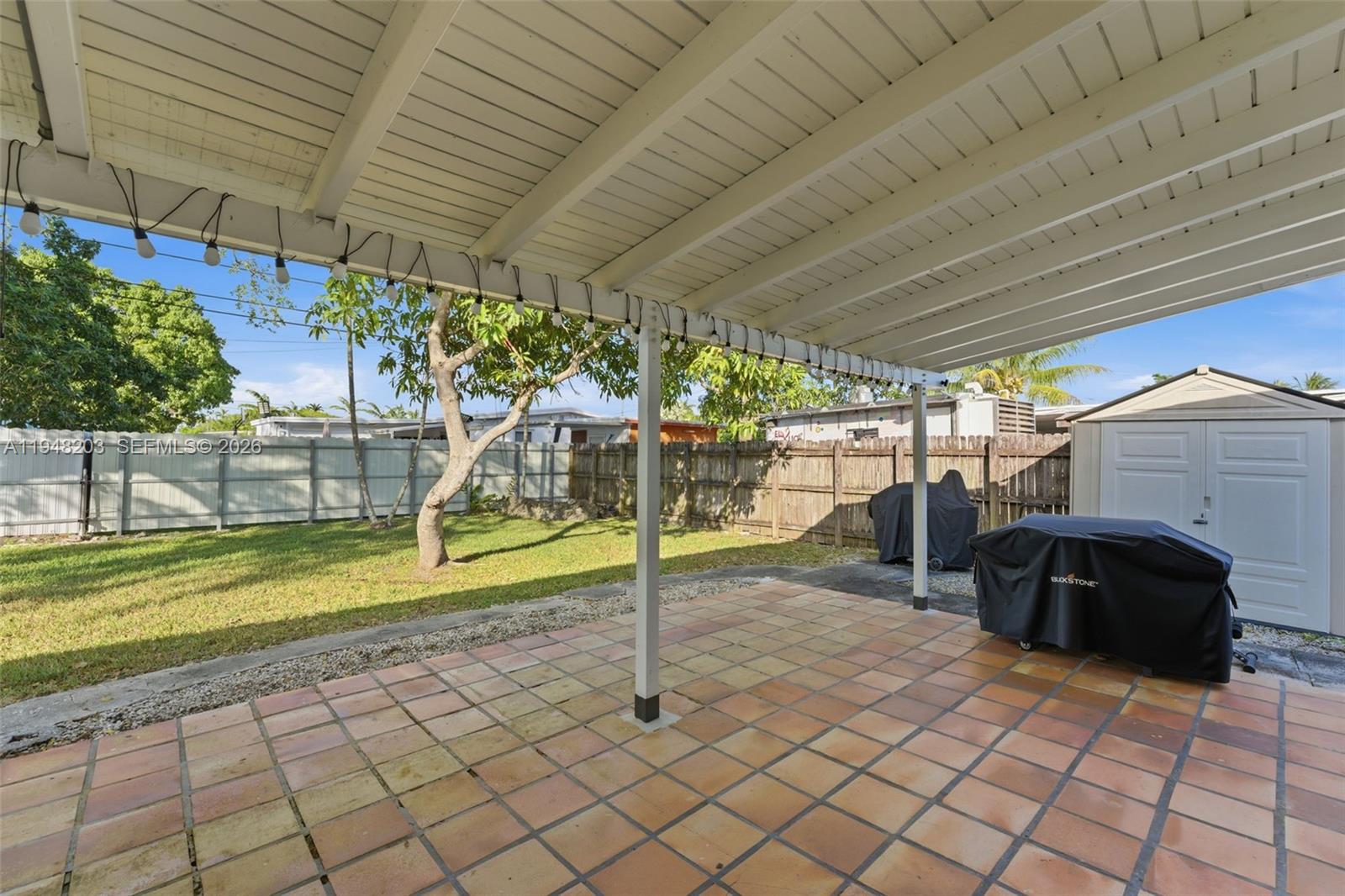 11065 SW 52nd Dr Miami, FL 33165