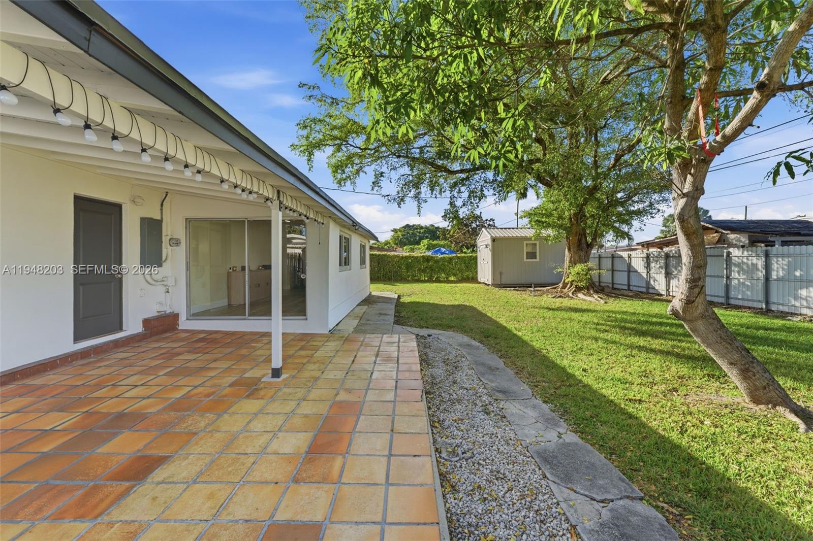 11065 SW 52nd Dr Miami, FL 33165