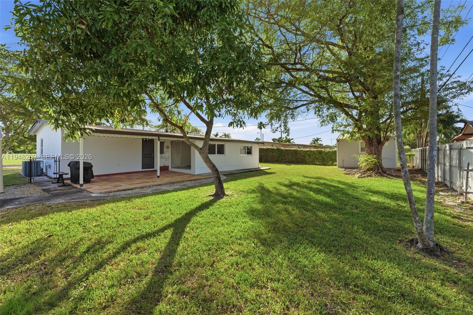 11065 SW 52nd Dr Miami, FL 33165